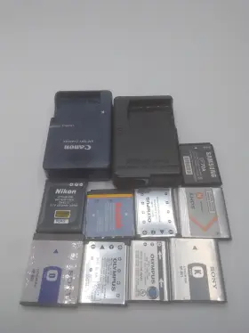 230-0173 Digital Energy Lot Of Assorted Rechargeable Camera Batteries
