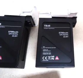 Tb48-5700-22.8-6s Dji Lot Of 3 - Inspire 1 Drone Tb48 Battery 5700mah Intelligent Flight #3