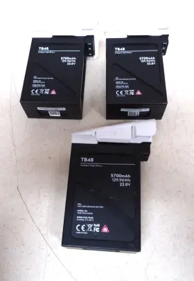 Tb48-5700-22.8-6s Dji Lot Of 3 - Inspire 1 Drone Tb48 Battery 5700mah Intelligent Flight