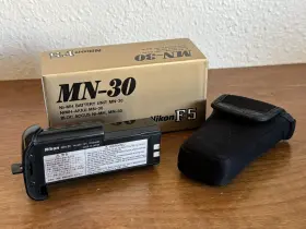 Mn-30 Nikon 018208001163 Rechargeable Battery Unit In Box For The F5 Mn30