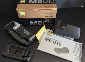 Mb-d10 Nikon 018208253593 Multi-power Battery Pack Grip With Box And Accessories Excellent