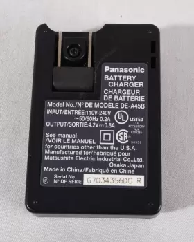 Cga-s007a Panasonic 073096400917 Genuine Lumix Battery Lot Of 2 W Charger De-a45 #3
