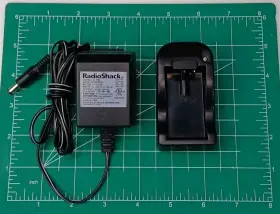 Slim-crv3-0 Radioshack Radio Shack Cr-v3 Battery Charger With Ac/dc Adapter Cat No. 23-696 -good Cond