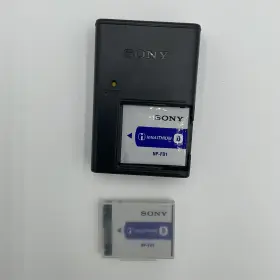 Sony 500152 Genuine Battery Charger Bc-csd And 2 Np-fd1 Batteries