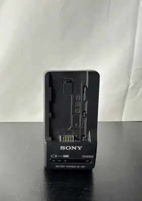 Ecc-3ljfam33j2342 Sony - Genuine Oem Battery Charger Bc-trv Bctrv